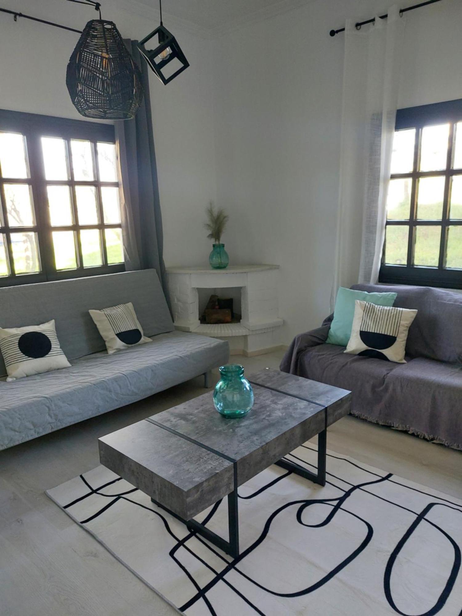 Black N' White Cozy Housegarden Alexandroupoli Exterior foto